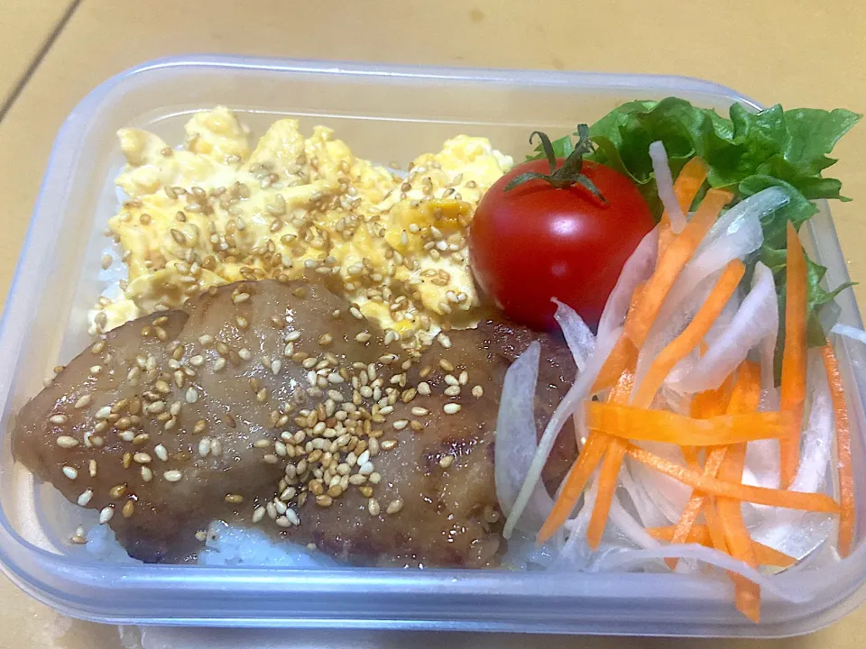 手抜き自分弁当🍱|サチ😊さん