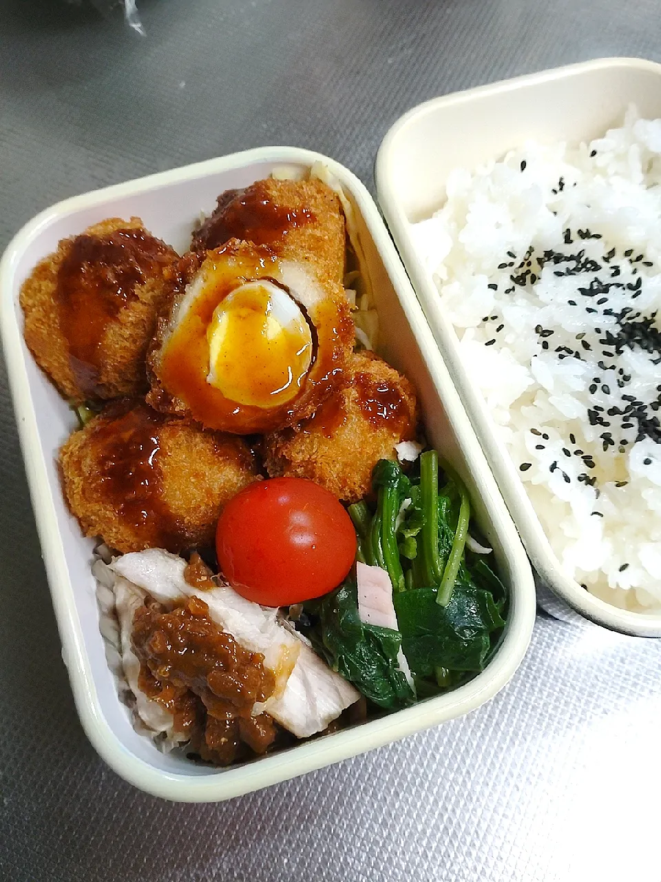 Snapdishの料理写真:小さなスコッチエッグ弁当|ぱんださん