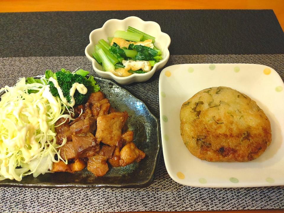 ☆コロコロトンテキ
☆大根餅
☆小松菜とあげの煮浸し
