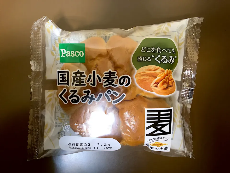 Pasco 国産小麦のくるみパン|ばーさんさん