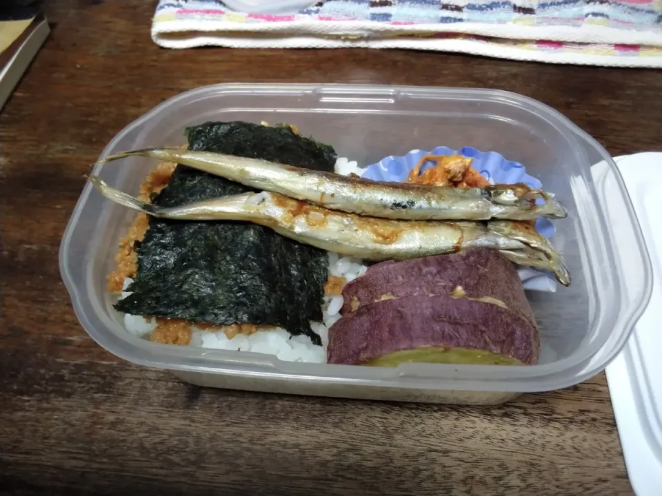 Snapdishの料理写真:映えないお弁当🍱|にんにくと唐辛子が特に好き❤️(元シャリマー)さん