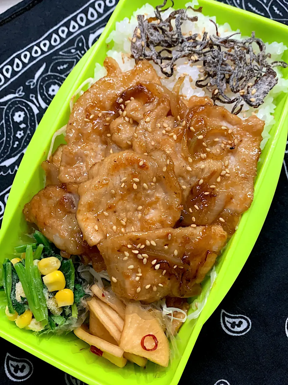 Snapdishの料理写真:生姜焼き弁当|ちょんさん