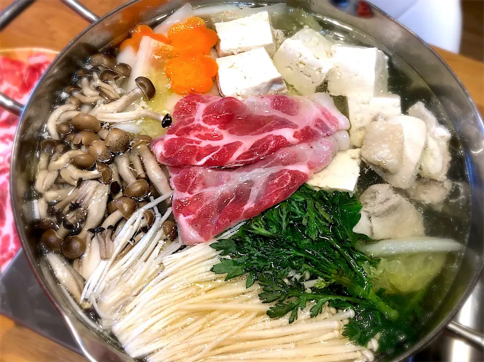 いつもの鶏と豚ロース肉の水炊き|じゅんさんさん