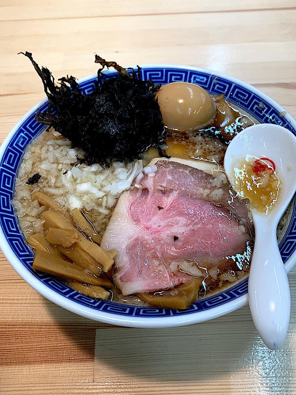 特製背脂煮干しそば🍥いしずゑさんにて