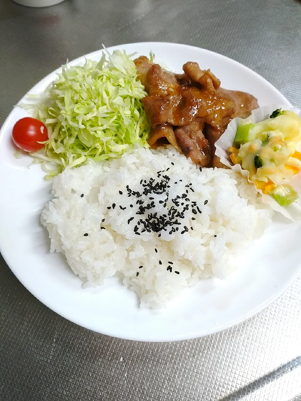 豚肉の甘辛焼ランチ|ぱんださん