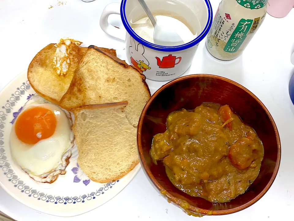 連続カレー3日目　今日で終わりのカレーさみしいやら嬉しいやら😆|ぽんぽこまめだ。さん