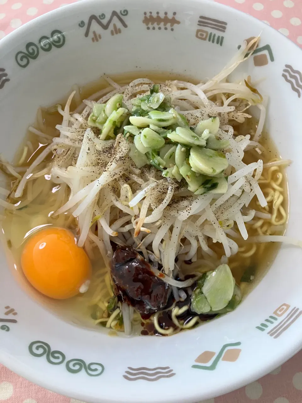 本日のジャンキーテレワークランチ🍜|リッキーさん