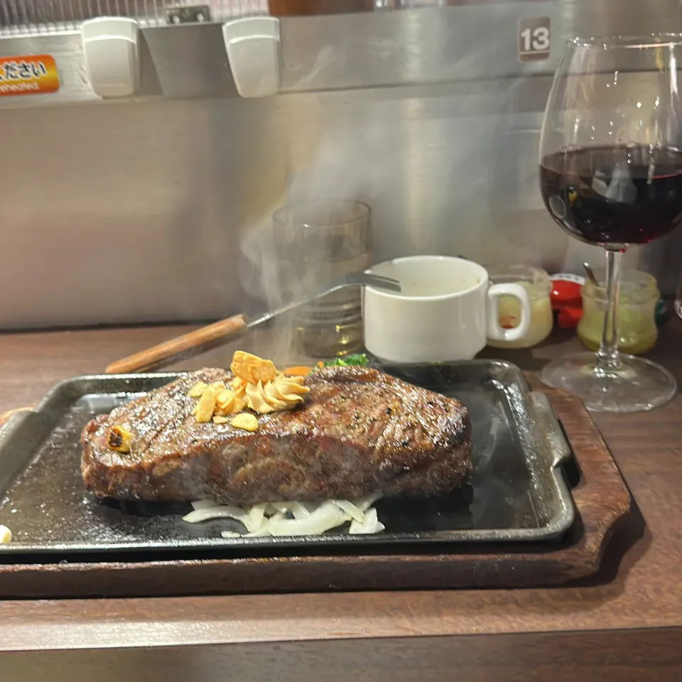 Snapdishの料理写真:王様サーロイン　414g  レアー　＃いきなりステーキ元住吉店|Hajime Sakaiさん