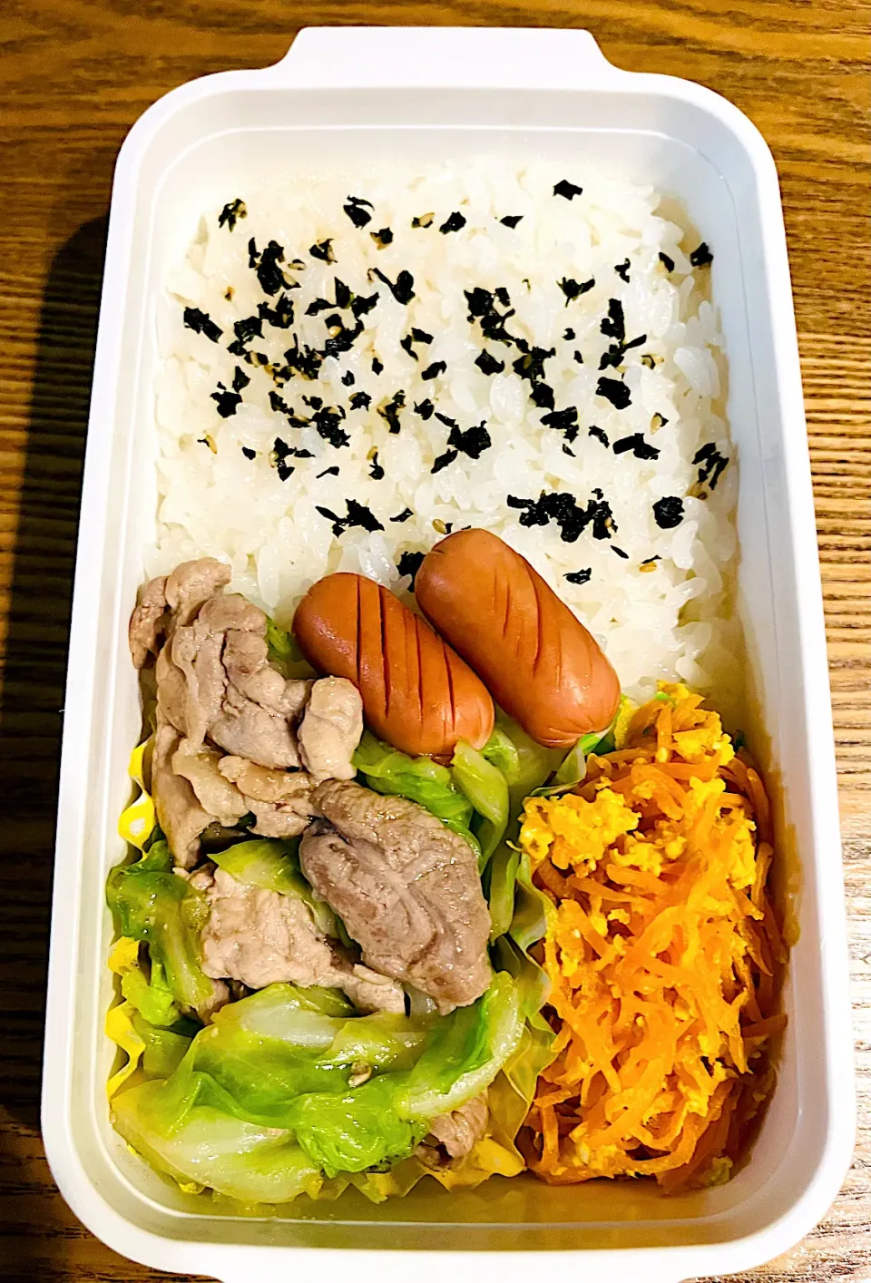 Snapdishの料理写真:豚こまとキャベツの甘辛炒め弁当|ちくわさん