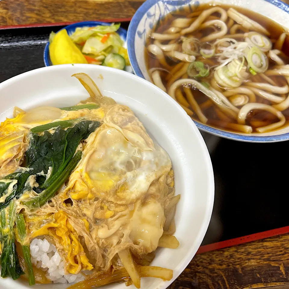 かけうどんと玉子丼@亀印うどん食堂(月島)|塩豚骨さん