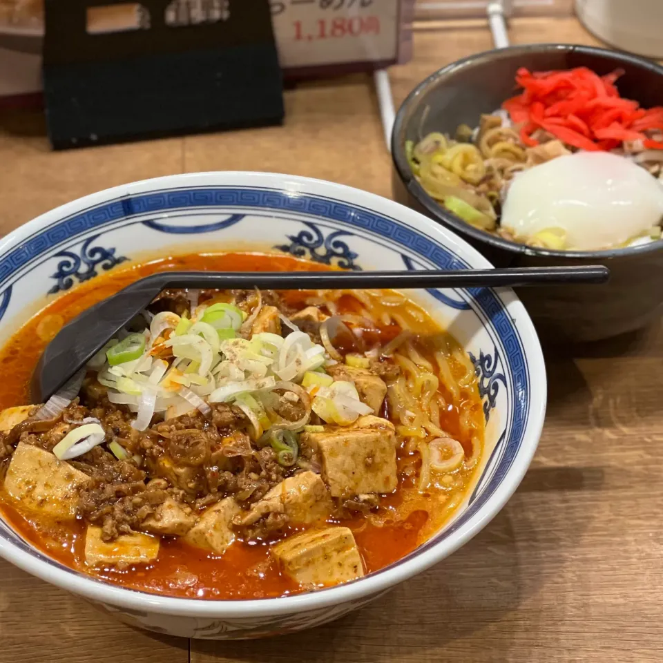 北海道ラーメン奥原流久楽　セレオ国分寺店　マーボ麺ミニチャーシュー丼セット|ddr3rdmixさん