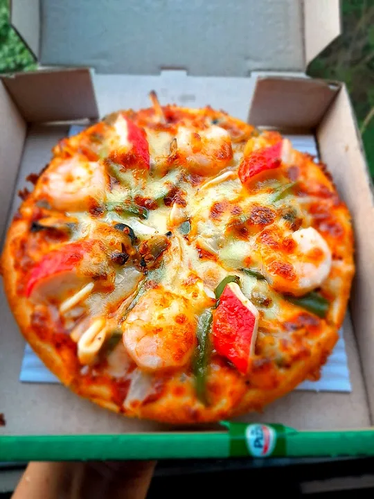 #Seafood 🍕 Pizza|Shwe Htetさん