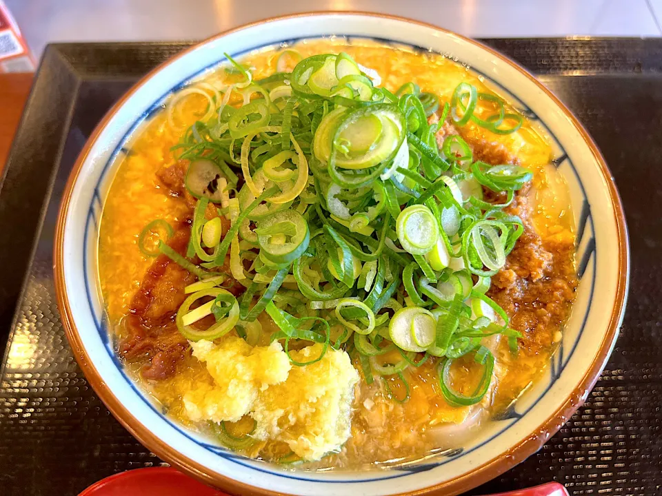 今日は丸亀製麺で、肉がさね玉子あんかけ🍲　生姜たっぷりでポカポカです✨|yokoさん