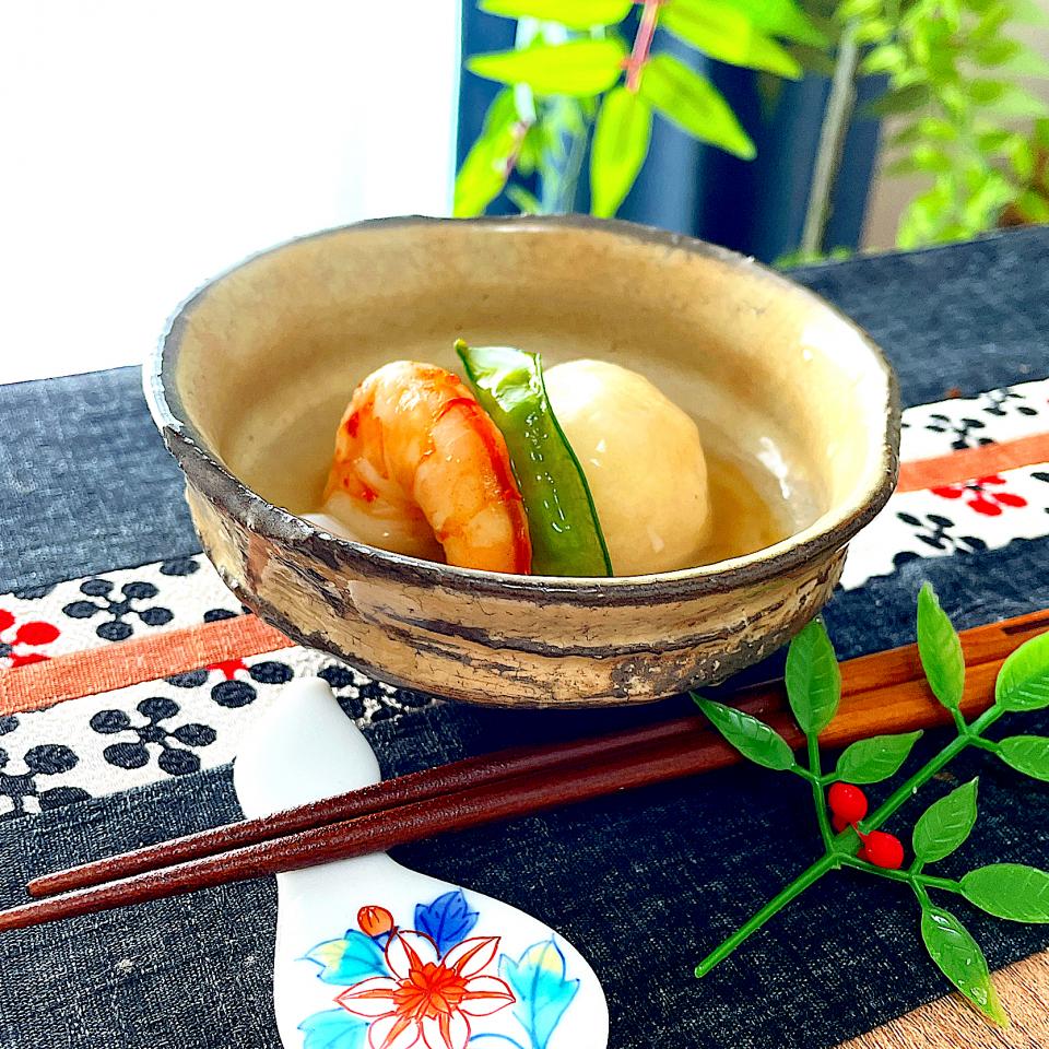 🍶の肴に　居酒屋風レンコンまんじゅう海老添え😋