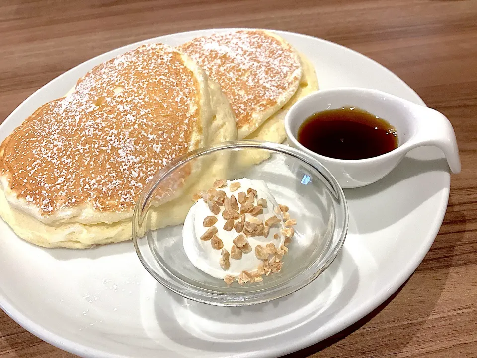 Snapdishの料理写真:ふわふわリコッタパンケーキ🥞😋|アライさんさん