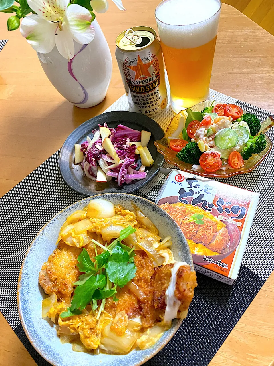 Snapdishの料理写真:ヒガシマル醤油さんの『ちょっととんぶり』にて♬カツ丼🐷🎌|ぽっちさん