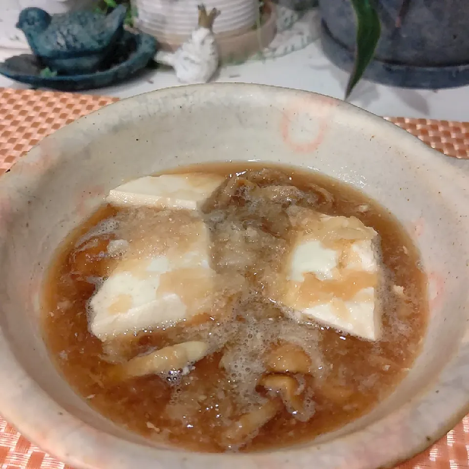 いちごさんの料理 豆腐と鍋用なめこにみぞれ煮🍄|まゆみさん