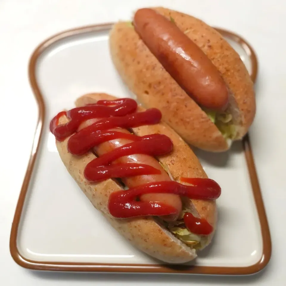 小麦胚芽入りコッペパンでホットドッグ🌭|ne-neさん