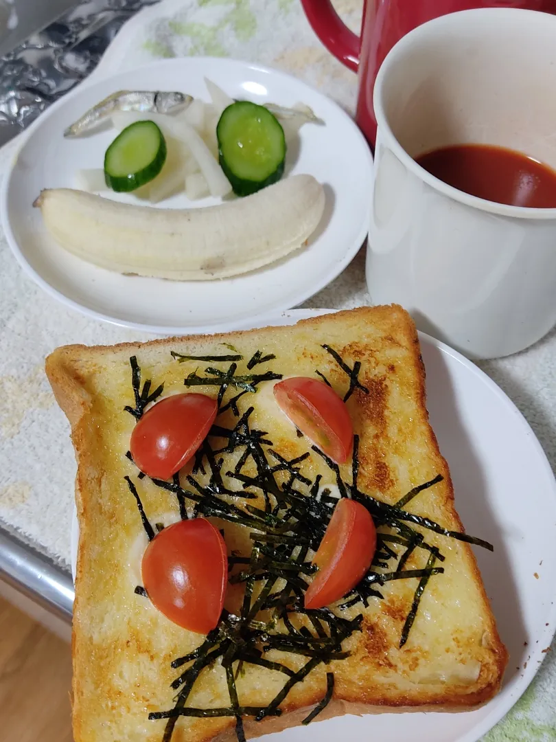 マヨネーズ醤油海苔トマトパン|Rピージャーさん