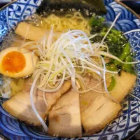 Snapdishの料理写真:生姜塩ラーメン|花鳥風月オルフィさん