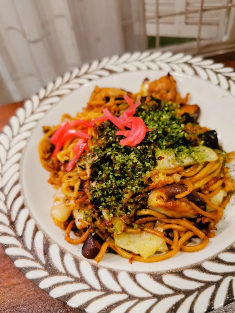 入院前に冷凍して置いた

食材で焼きそば👌グ〜です☺️|ペンギンさん