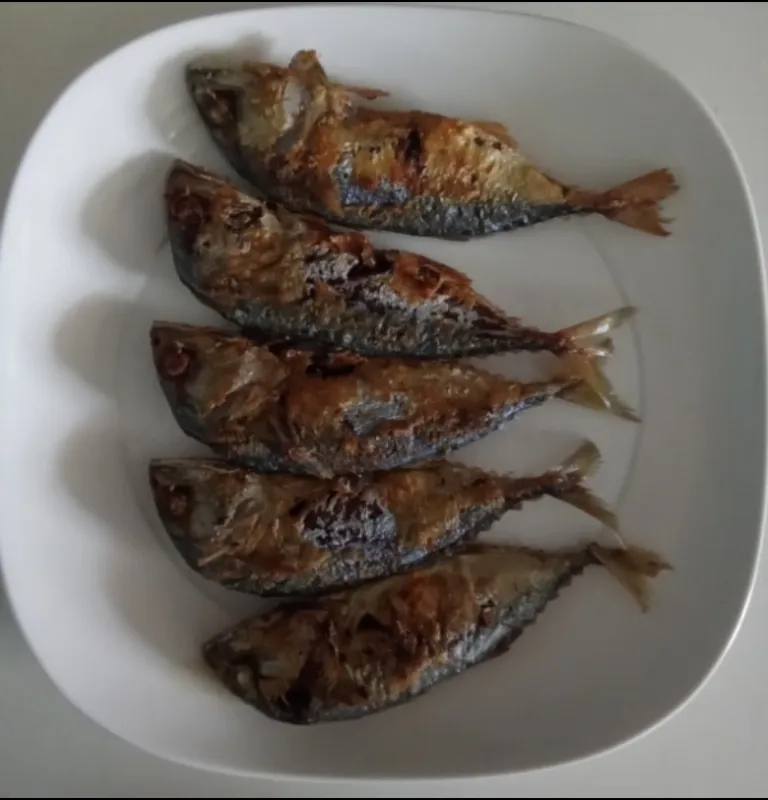 Snapdishの料理写真:deep fried mackerel fish|patlovestocookさん