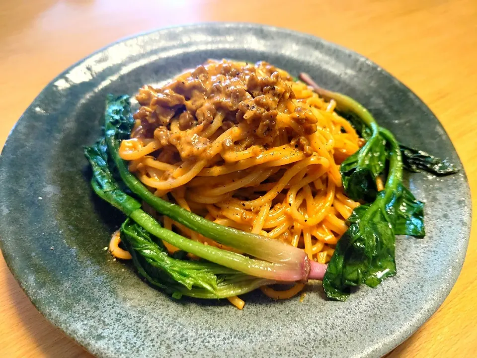 NIKUVEGEそぼろで作ったトマトクリームパスタ|cookingパパ五郎さん