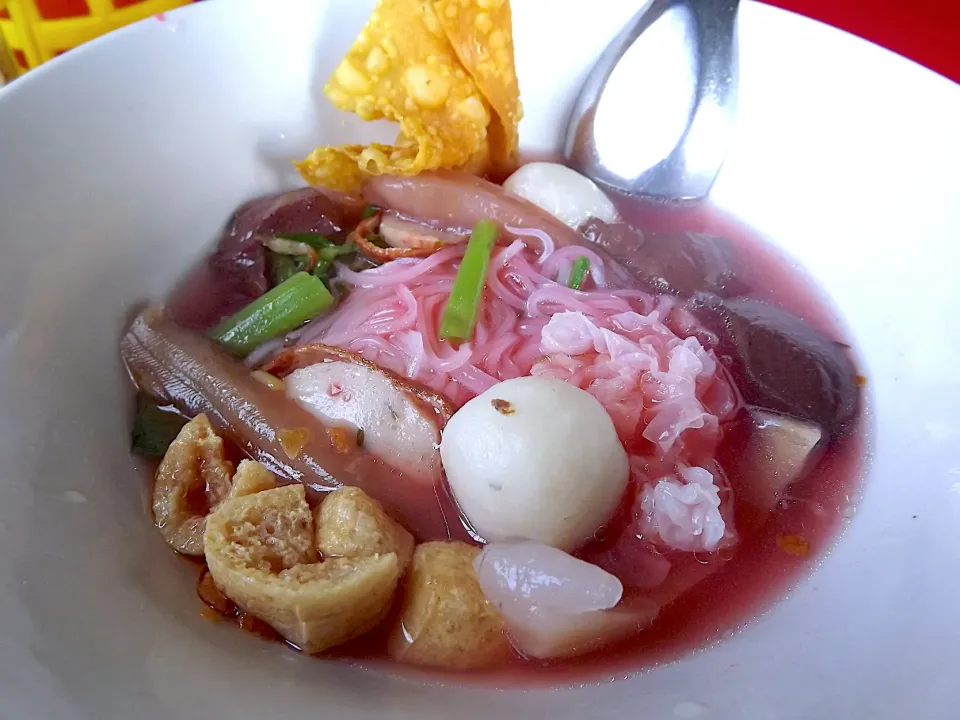 タイ🇹🇭のピンクラーメン|Mikoshiba Kazutoshiさん