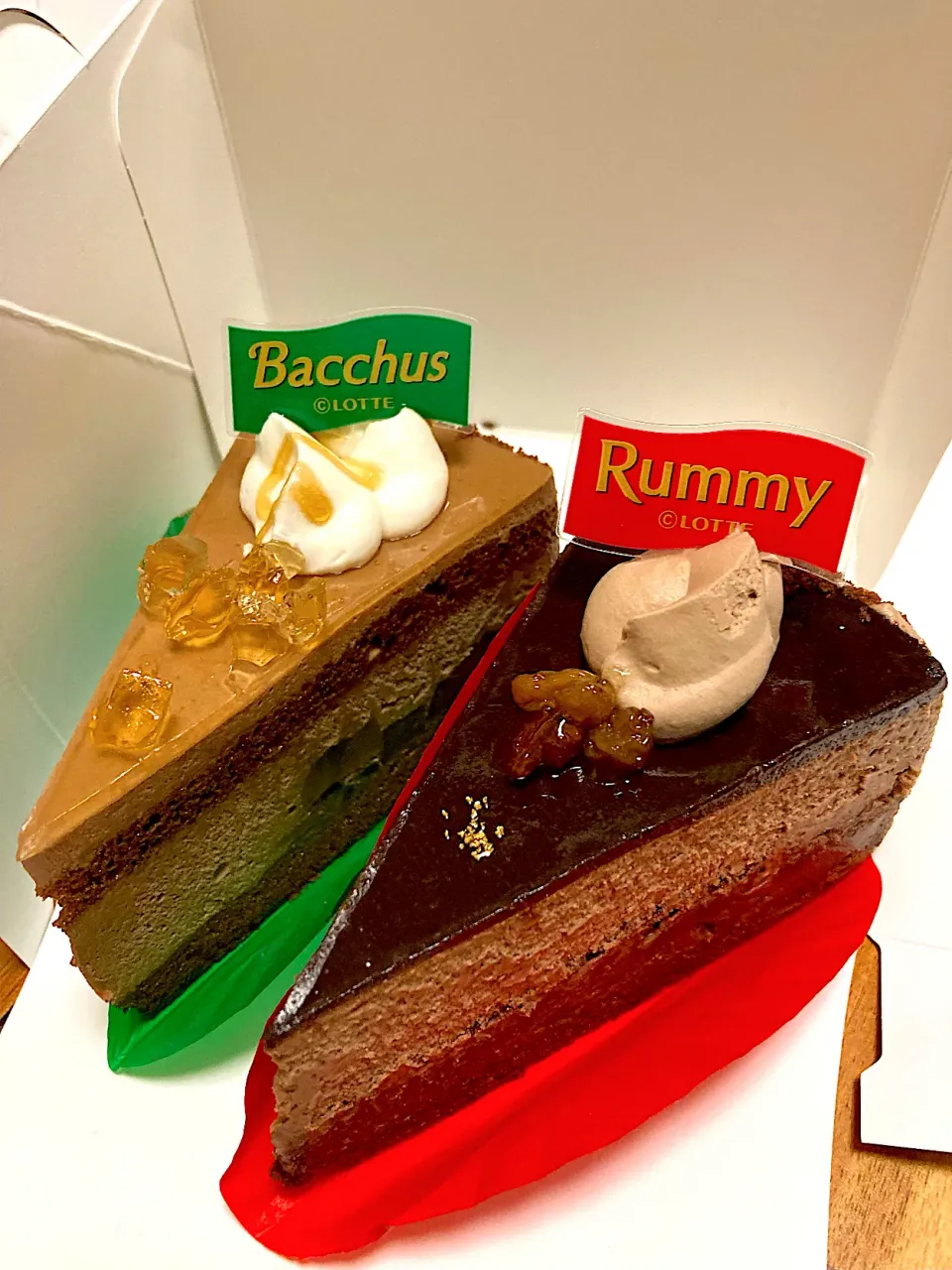 【銀座コージーコーナー】ラミーチョコケーキ&バッカスチョコケーキ|ひよこさん