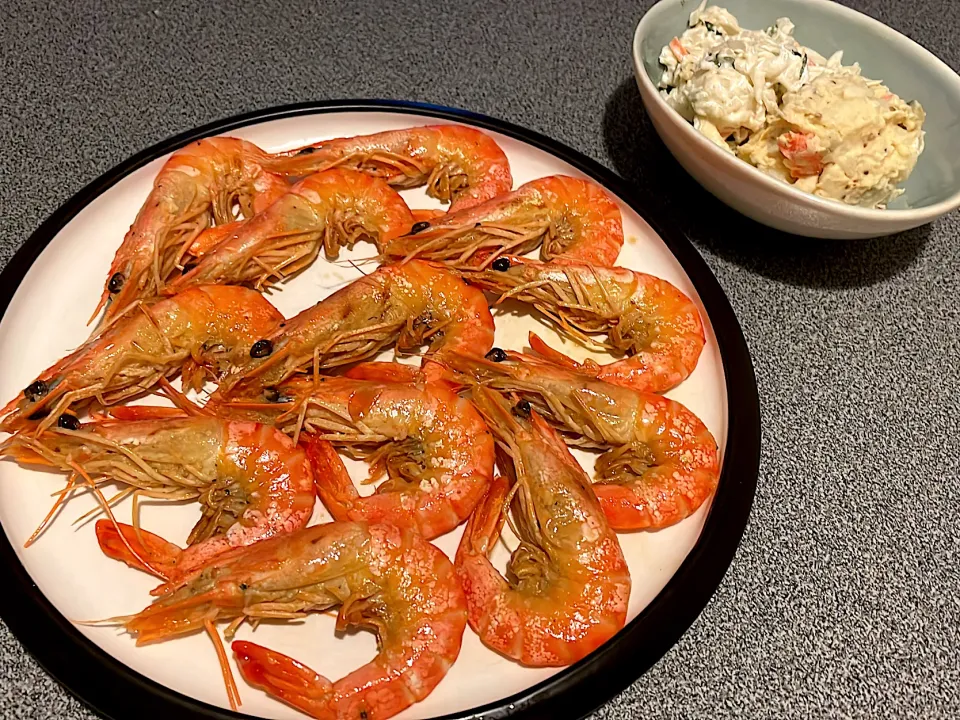 Organic Madagascan black tiger prawns in a zesty lemon & garlic marinade|270w178bさん