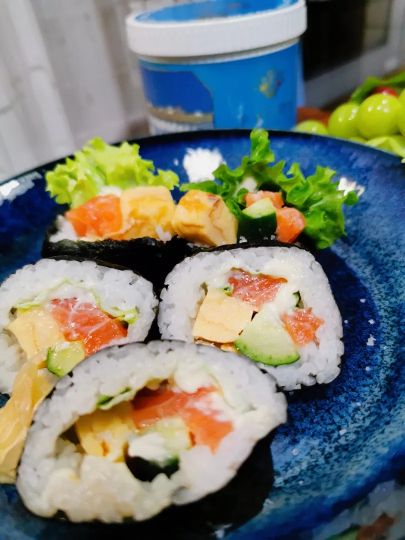 ある日の夕食👌グ〜です☺️|ペンギンさん