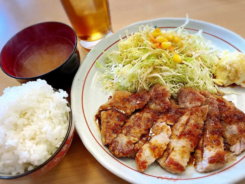 焼きたて トンテキ定食 ¥900|Blue Moon Caféさん