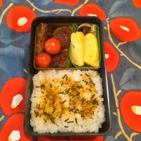 Snapdishの料理写真:ピーマン肉詰めお弁当
卵焼き
のりたまふりかけ|bonnebonnemenuさん