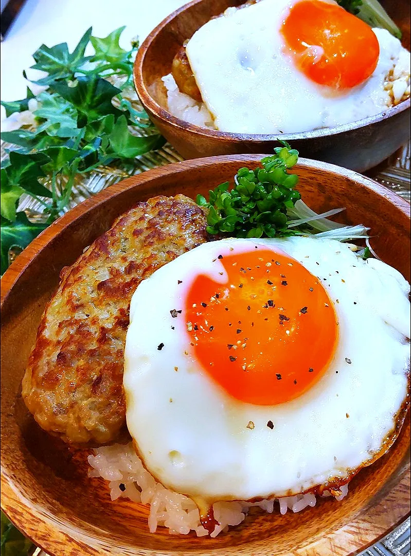 Snapdishの料理写真:ハンバーグ＆目玉焼き丼|ポコさん