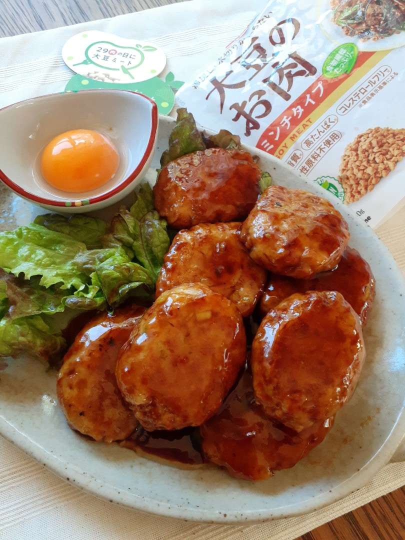 大豆ミートと木綿豆腐のつくね風照焼き😊