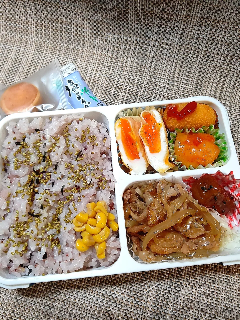 Snapdishの料理写真:旦那様 夜食弁当|どかどかさん