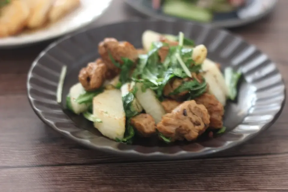 長芋と大豆ミートのバタポン炒め|ちいさなしあわせキッチンさん