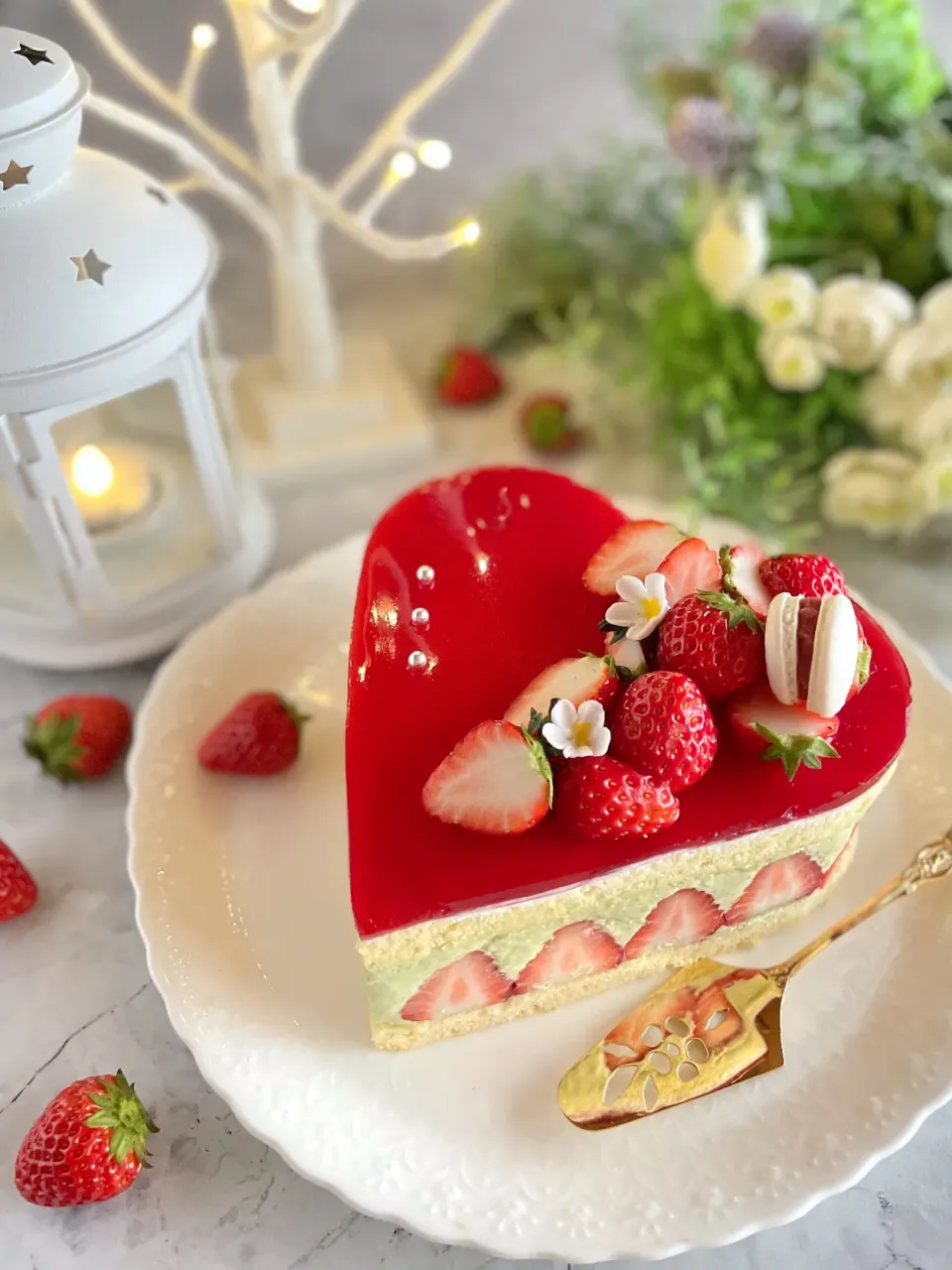 ピスタチオチーズムースのフレジェ🍓です(∩ˊᵕˋ∩) .ﾟ♡|sucreroomさん