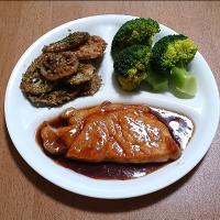 豚ロース肉の蒲焼き
レンコンの甘酸っぱ辛青海苔炒め駅中風
ブロッコリー
ご飯🍚