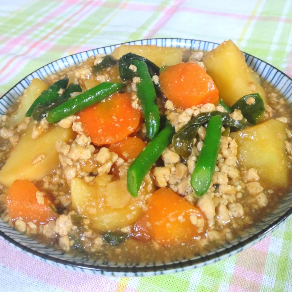TOFU  MEATでじゃがいものそぼろ煮