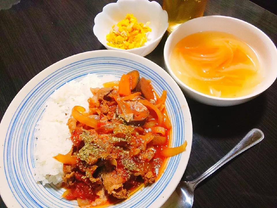 Snapdishの料理写真:牛肉のトマト煮、野菜のコンソメスープ、かぼちゃのサラダ|サトリさん