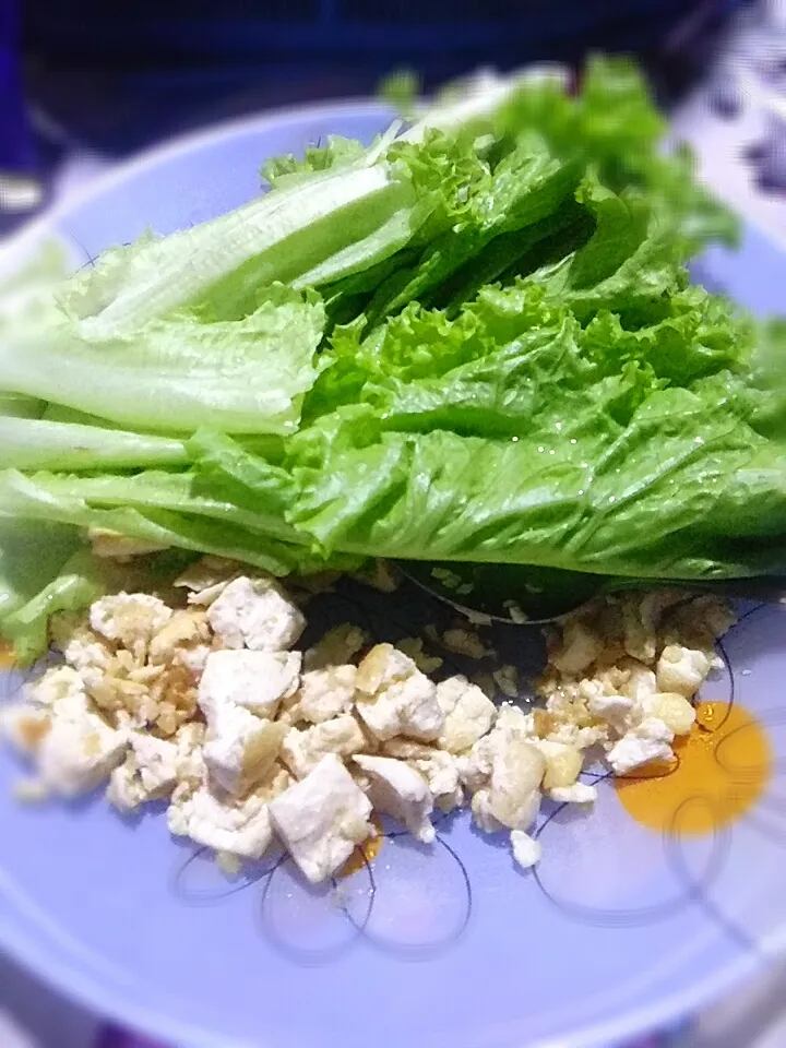 Lettuce with tofu ❤️|Maria Angeline Garciaさん