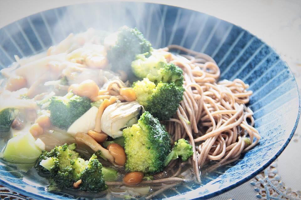 『中華風牡蠣となめこのあんかけ蕎麦』【公式】料理研究家　指宿さゆり