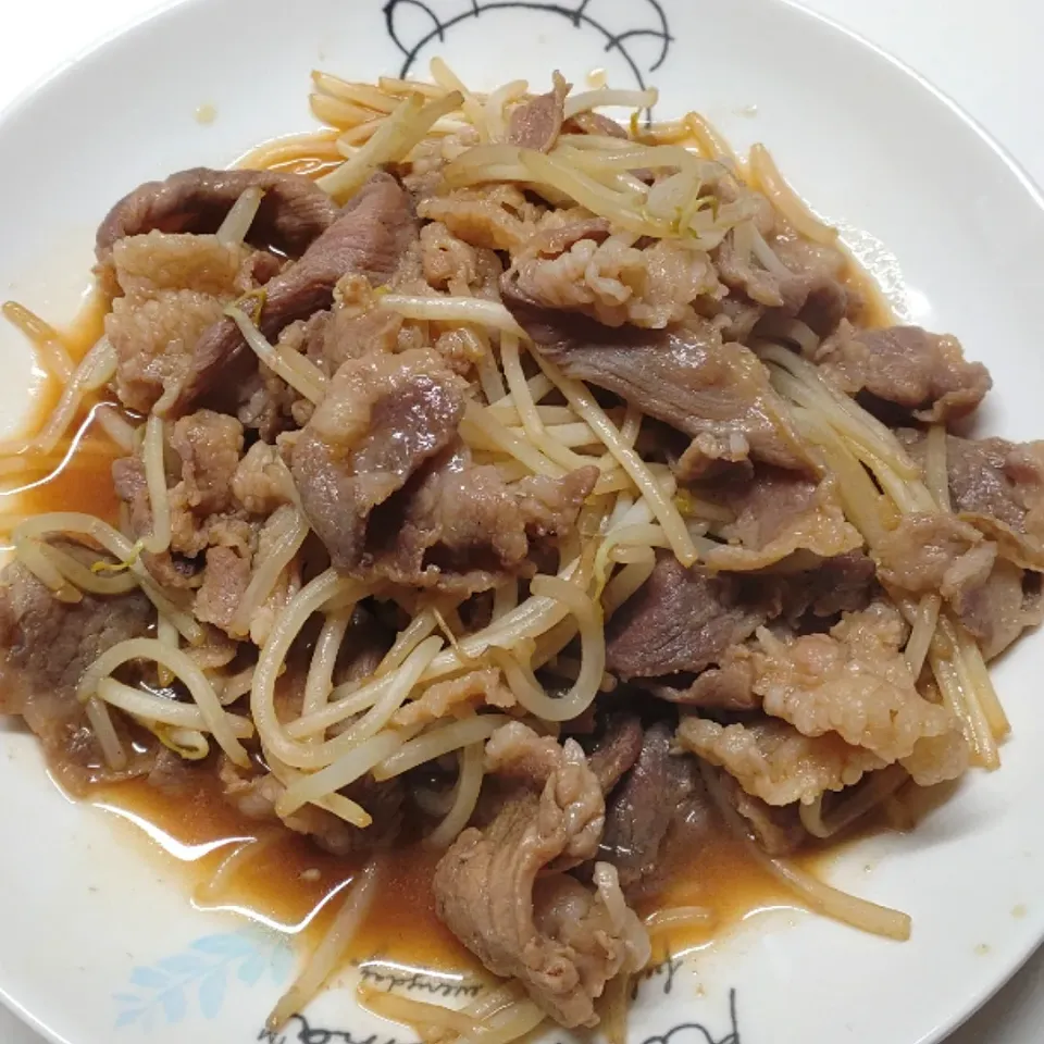 豚肉ともやしの焼肉のタレ炒め|しまだ ちえこさん