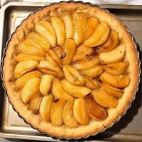 Snapdishの料理写真:Apple Carmelized Tart|Meka Purvisさん