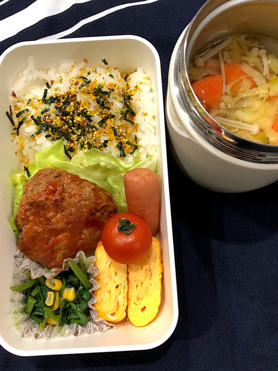 Snapdishの料理写真:のりたまご飯、たまご焼き、ウインナー、ほうれん草とコーンのバターソテー、デミグラスハンバーグ、ミニトマト、コンソメスープ|きらきらさん