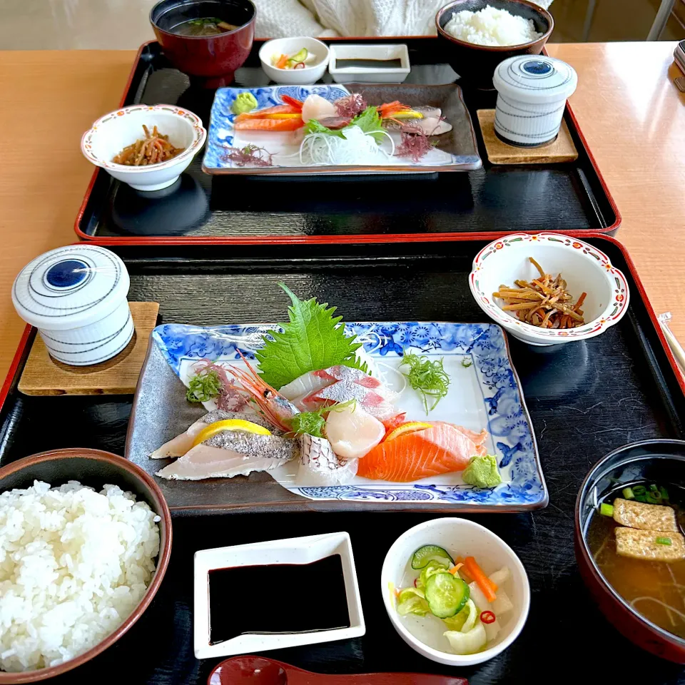 Snapdishの料理写真:御来屋漁港でランチ😋|すかラインさん