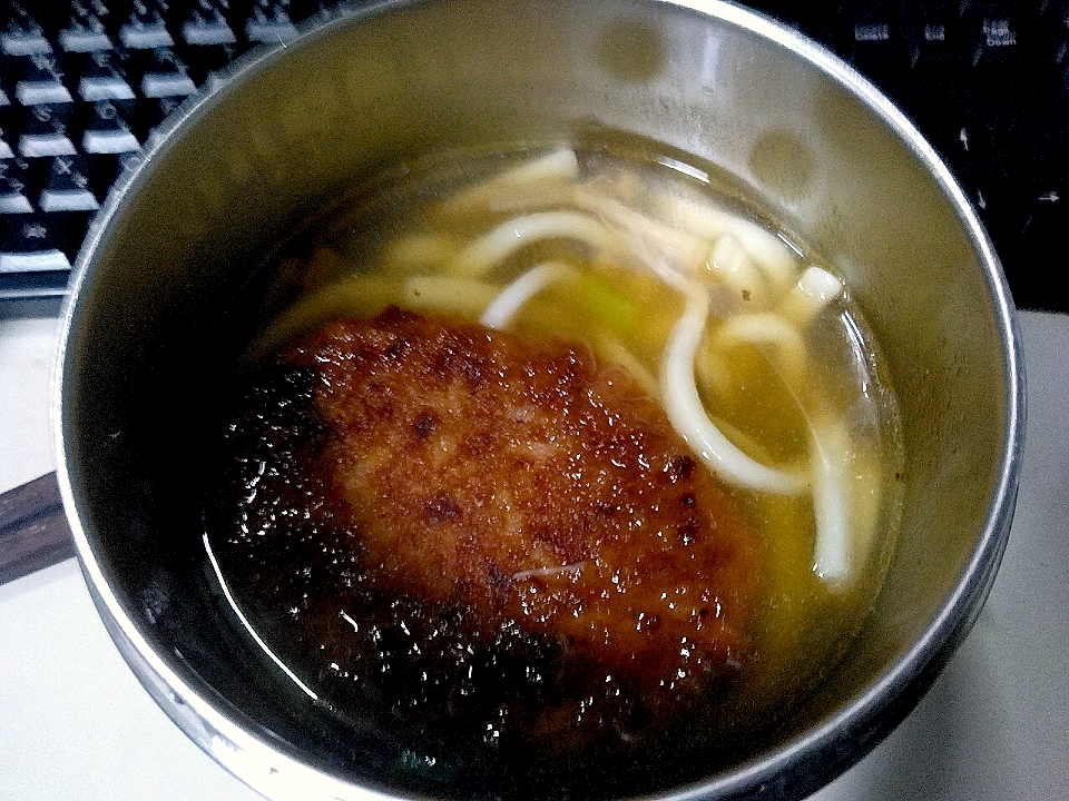 なめ茸と肉そぼろ入りとろみ付きコロッケうどん