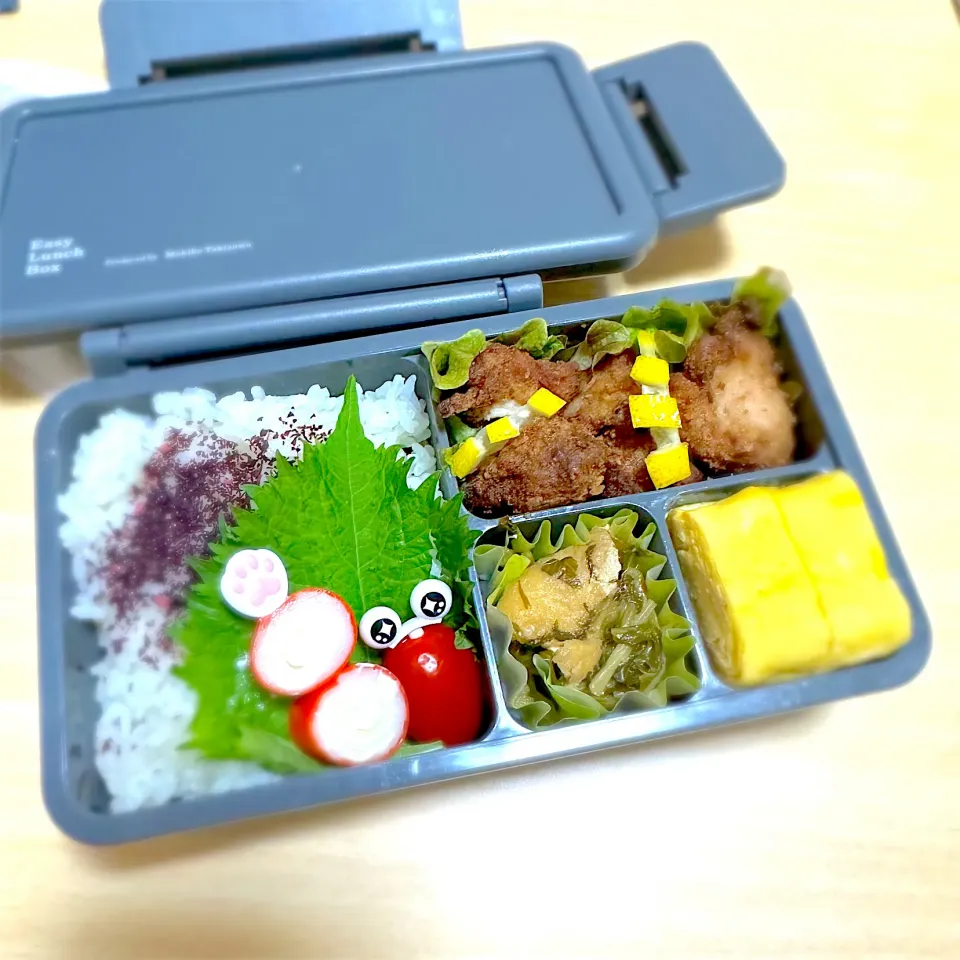 SJK弁当🍱〜塩麹唐揚げ・玉子焼き・水菜とお揚げ・チーカマくるくる|華恋さん