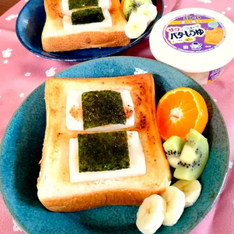 「ポテトースト バターしょうゆ味」を使ってみたSnapdishの料理・レシピ写真:バターしょうゆ味にお餅と海苔をおいて磯辺餅風トースト